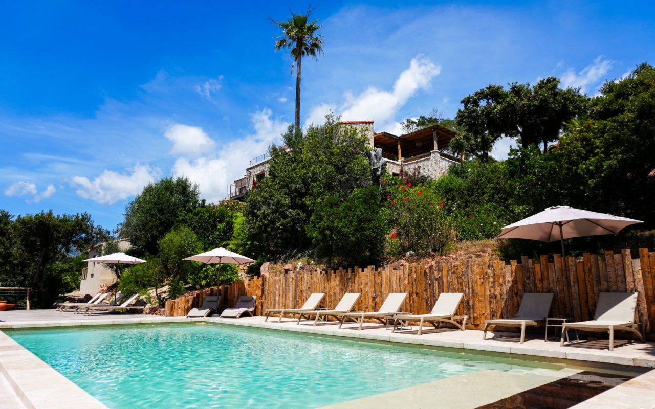 la piscine de la villa Arbousière à Porto Vecchio